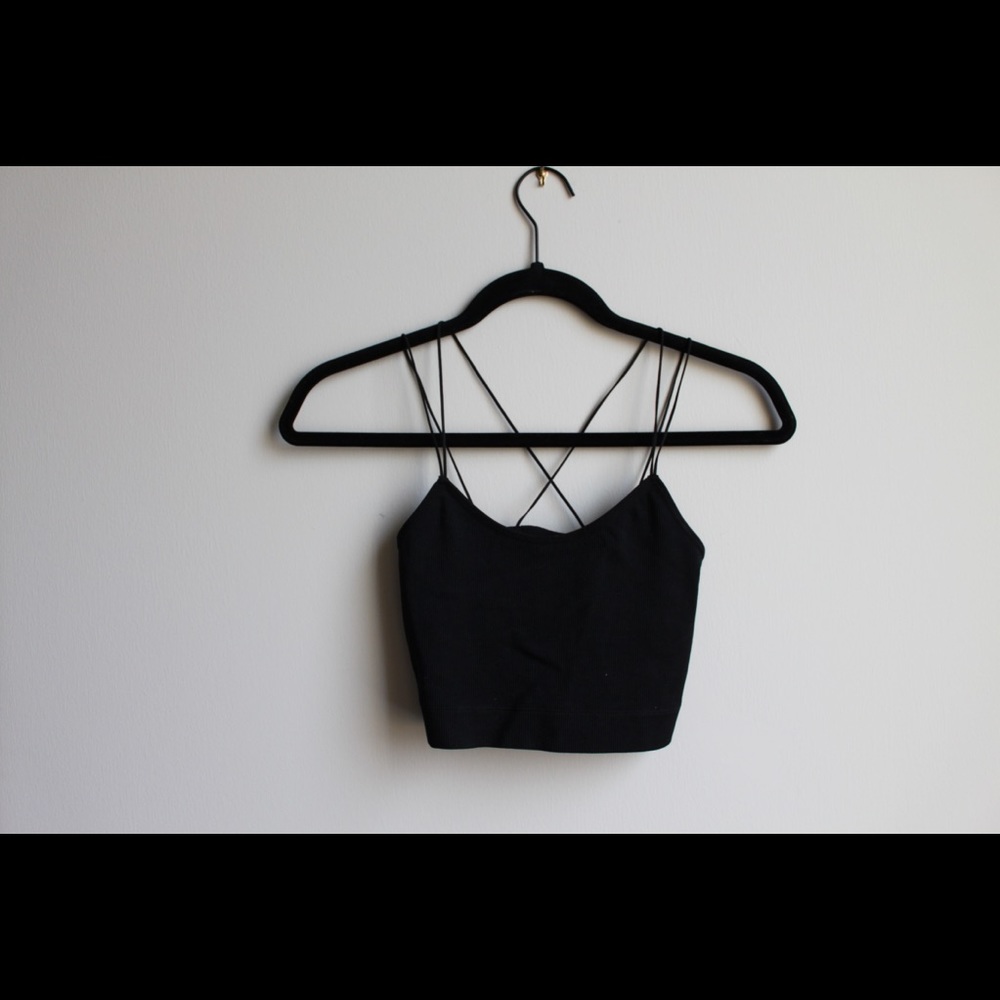 Hollister Gilly Hick’s Cropped Tank